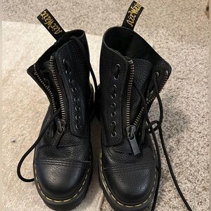 Dr Marten Sinclair boots